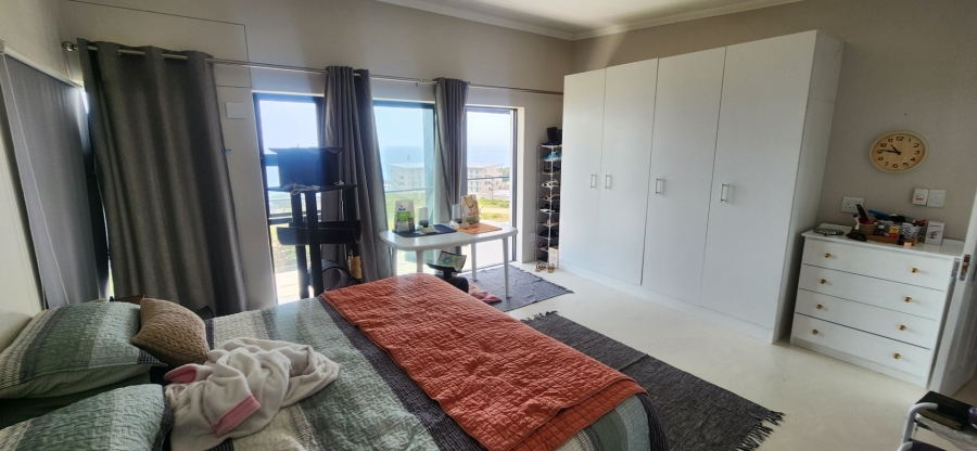 5 Bedroom Property for Sale in Mossel Bay Central Western Cape